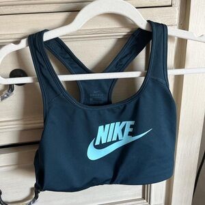 NIKE ATHLETIC
